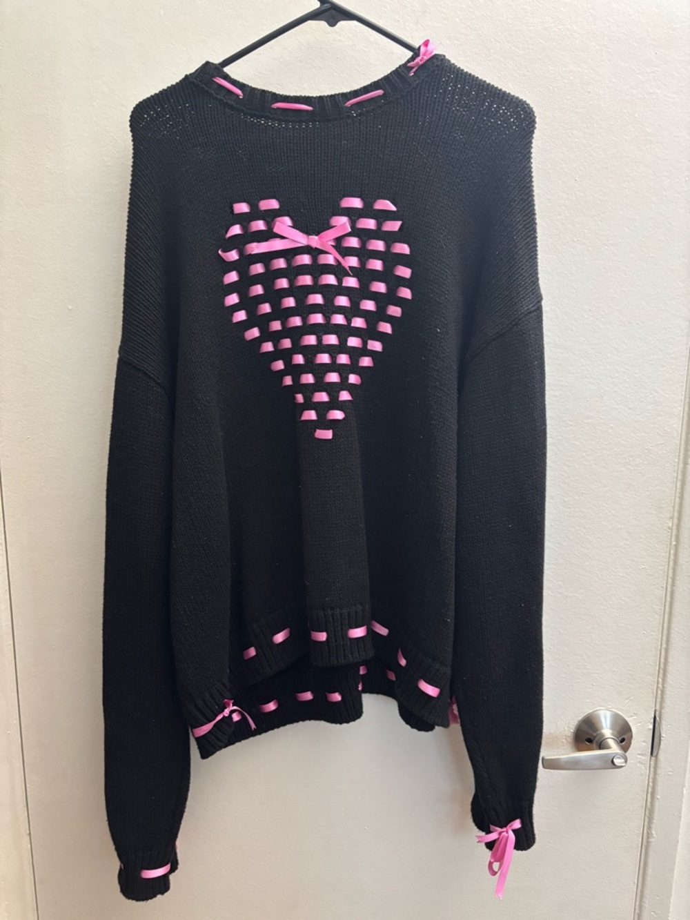 TEDDY FRESH I HEART U RIBBON Black Sweater